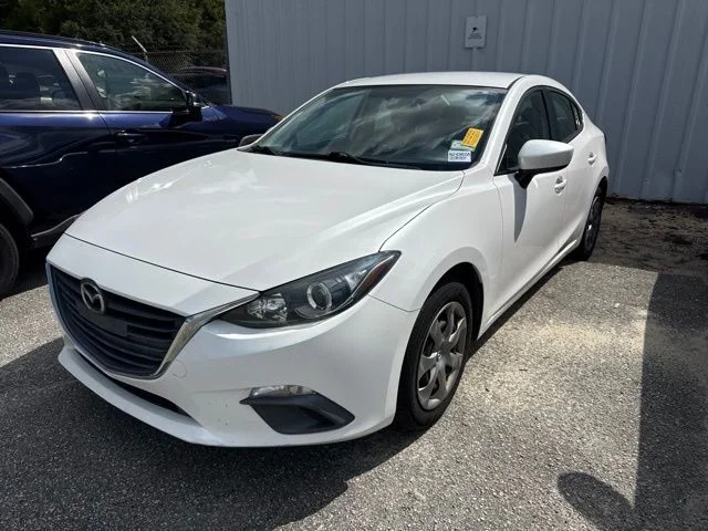 Used 2015 White Mazda i Sport image 19