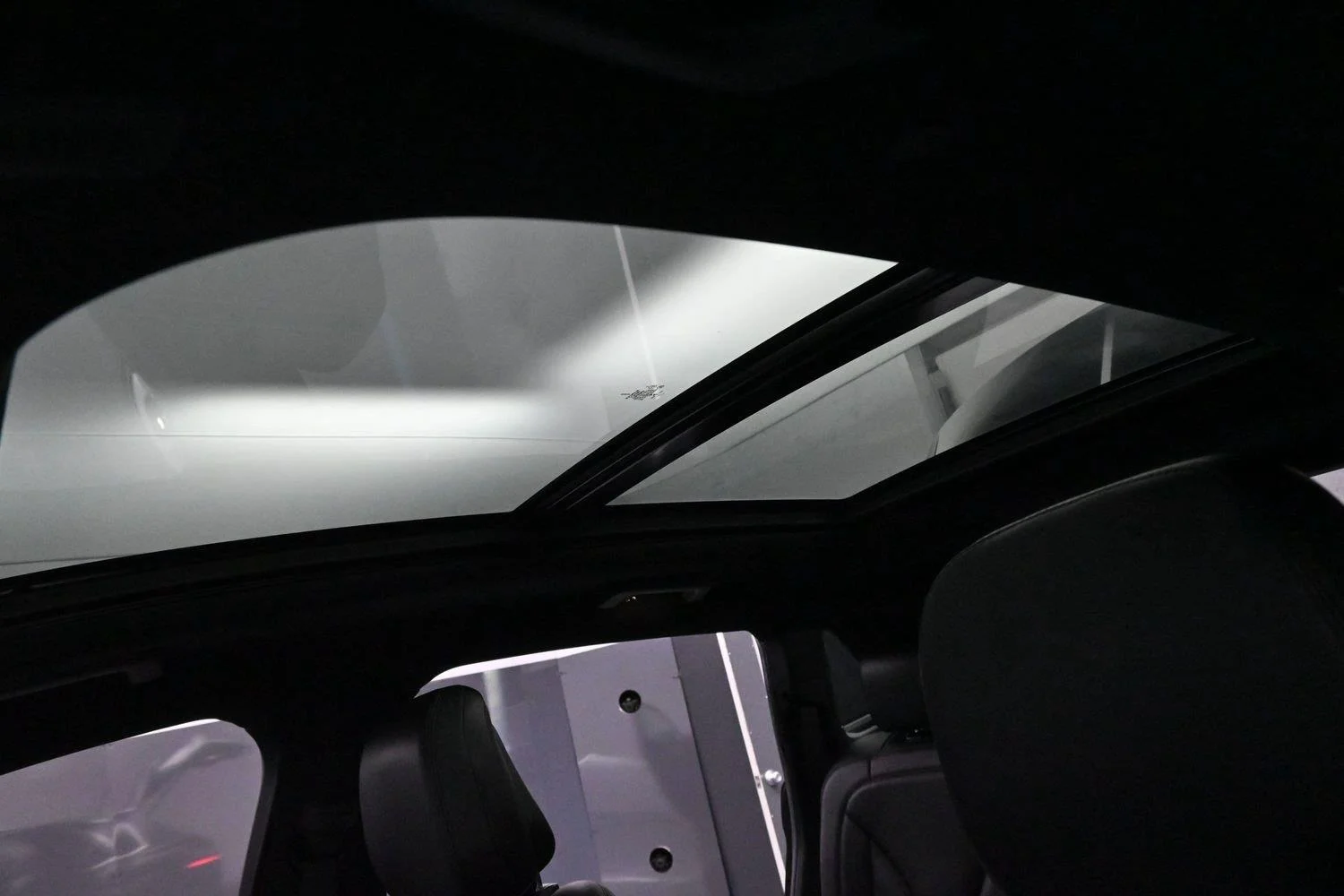 Used 2020 Infinite Black Lincoln Reserve image 32