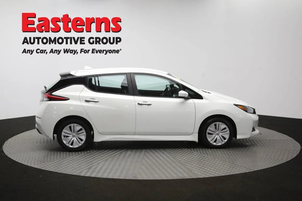 Used 2023 White Nissan S image 40