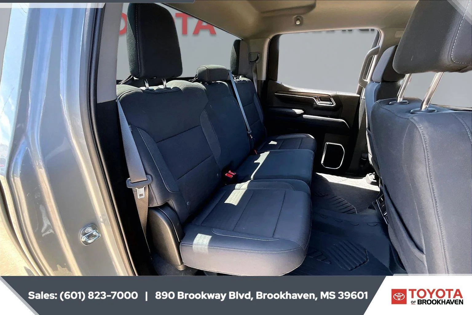 Used 2024 Sterling Gray Metallic Chevrolet LT Trail Boss image 20
