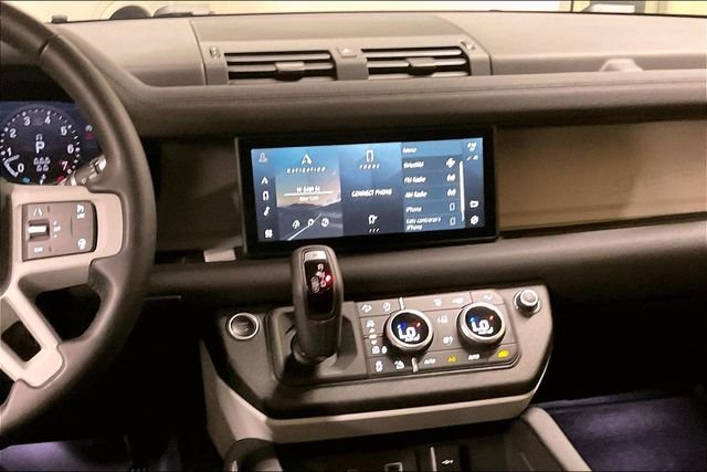 Used 2020 Green Land Rover First Edition image 5