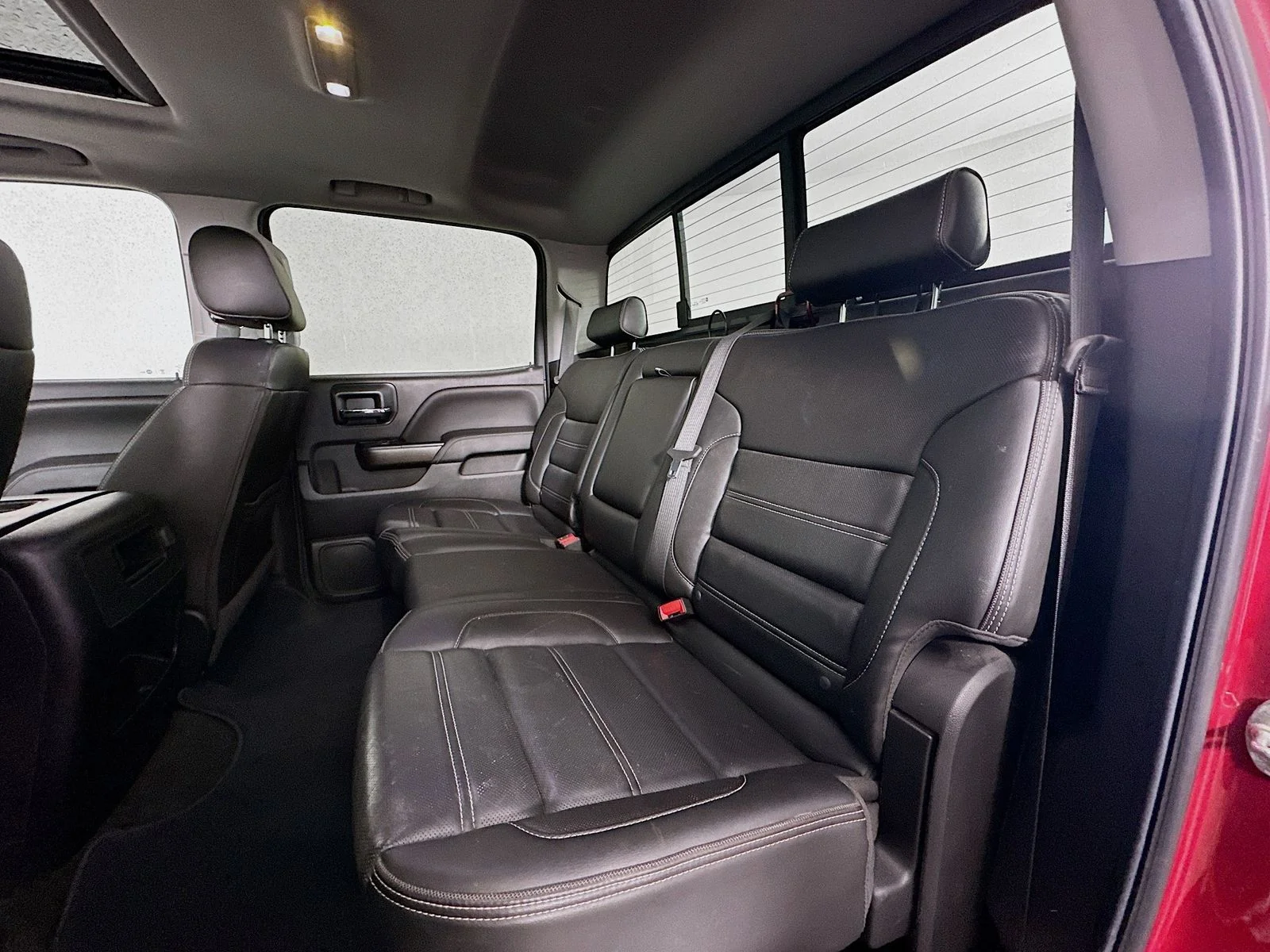 Used 2018 Red Quartz Tintcoat GMC Denali image 27