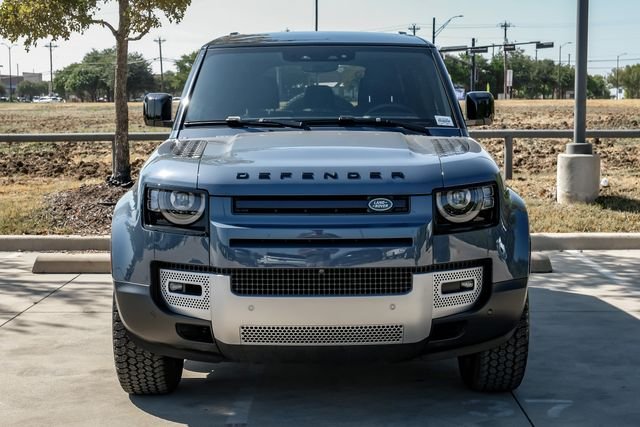 2024 Land Rover Defender 6