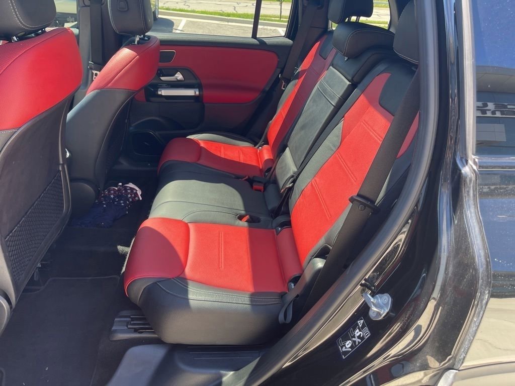 Used 2021 Night Black Mercedes-Benz GLB 250 image 30