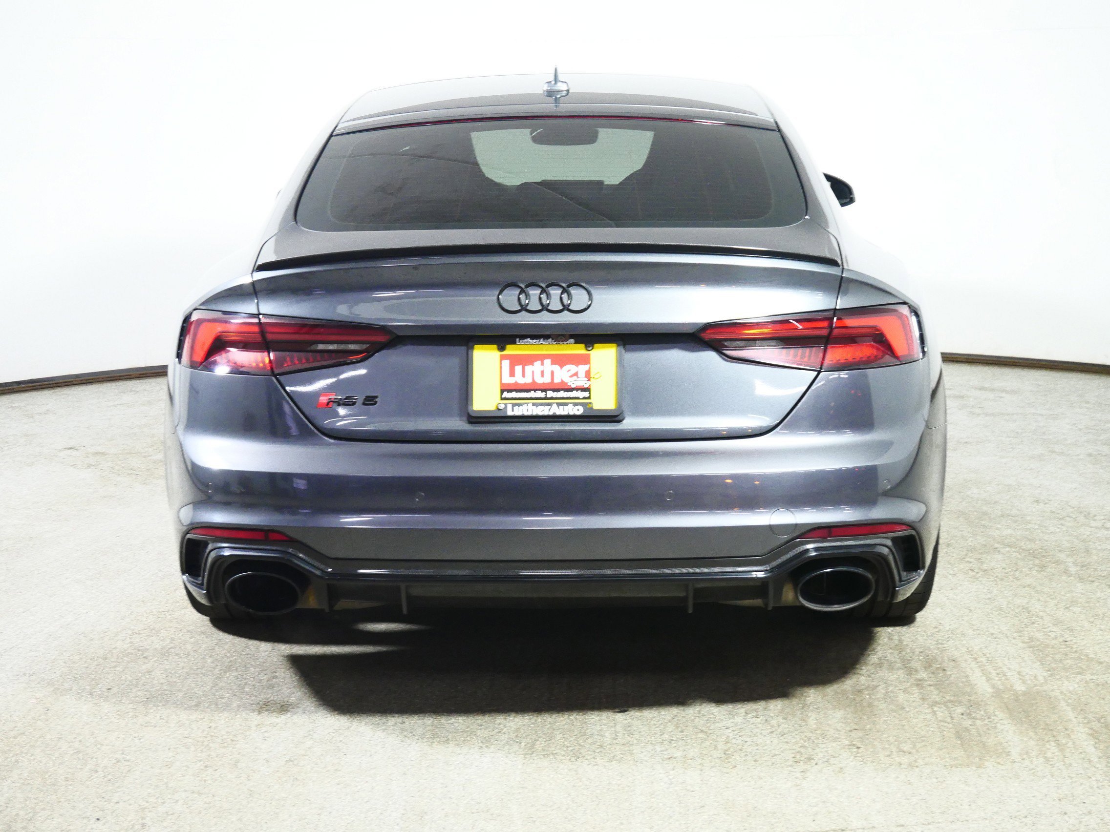 Used 2019 Daytona Gray Pearl Effect Audi Sedan 2.9 QTRO image 6