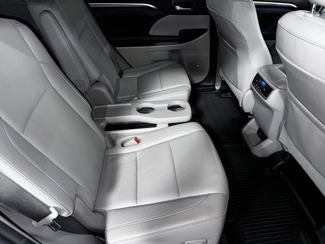 Used 2016 Predawn Gray Mica Toyota Limited/1-Owner/Heated-AC Seats image 22
