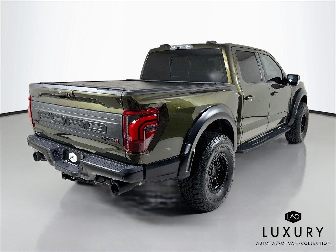 Used 2024 Shelter Green Ford Raptor R image 5