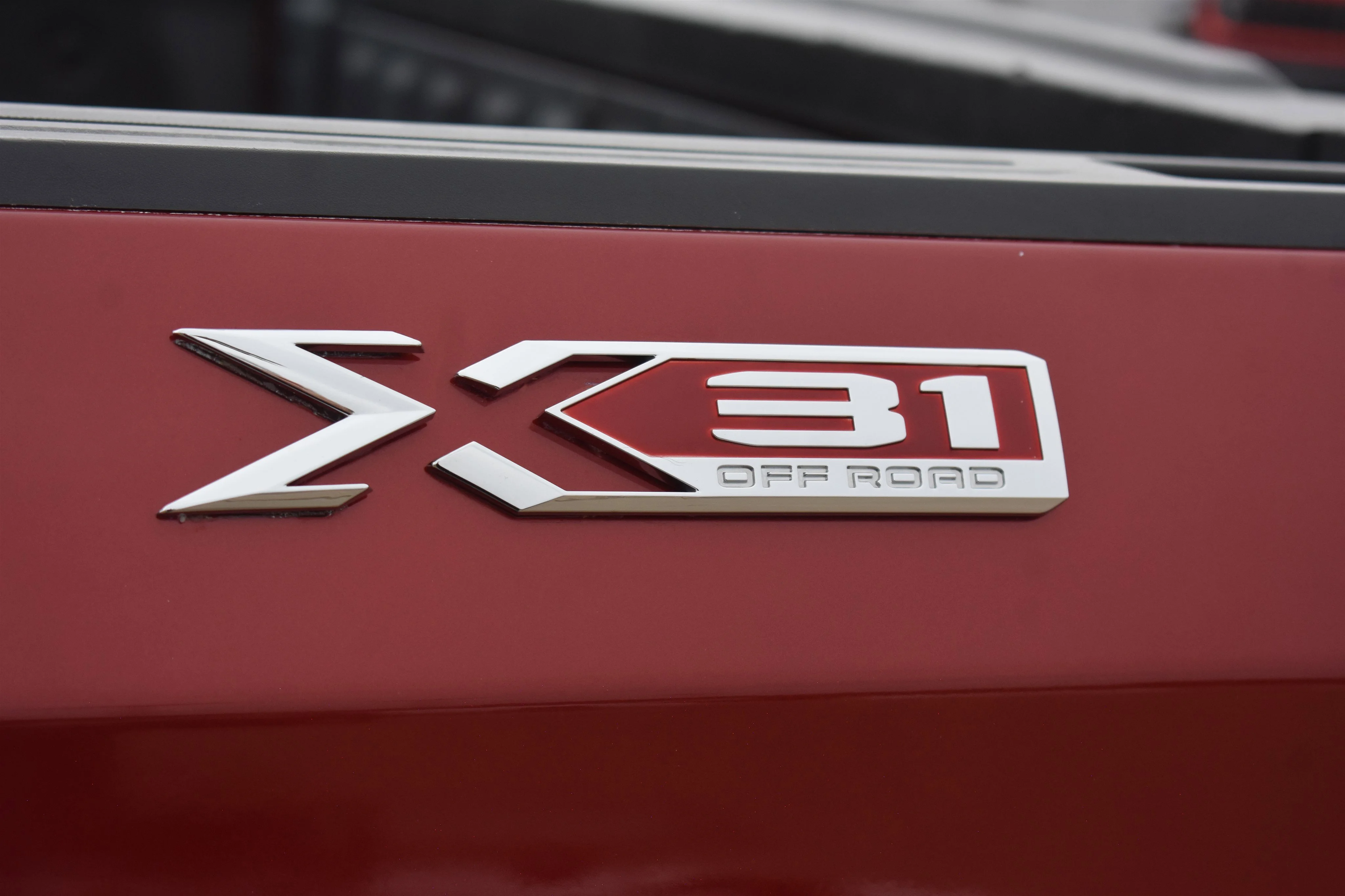 2023 GMC Sierra 1500 SLT - Photo 12