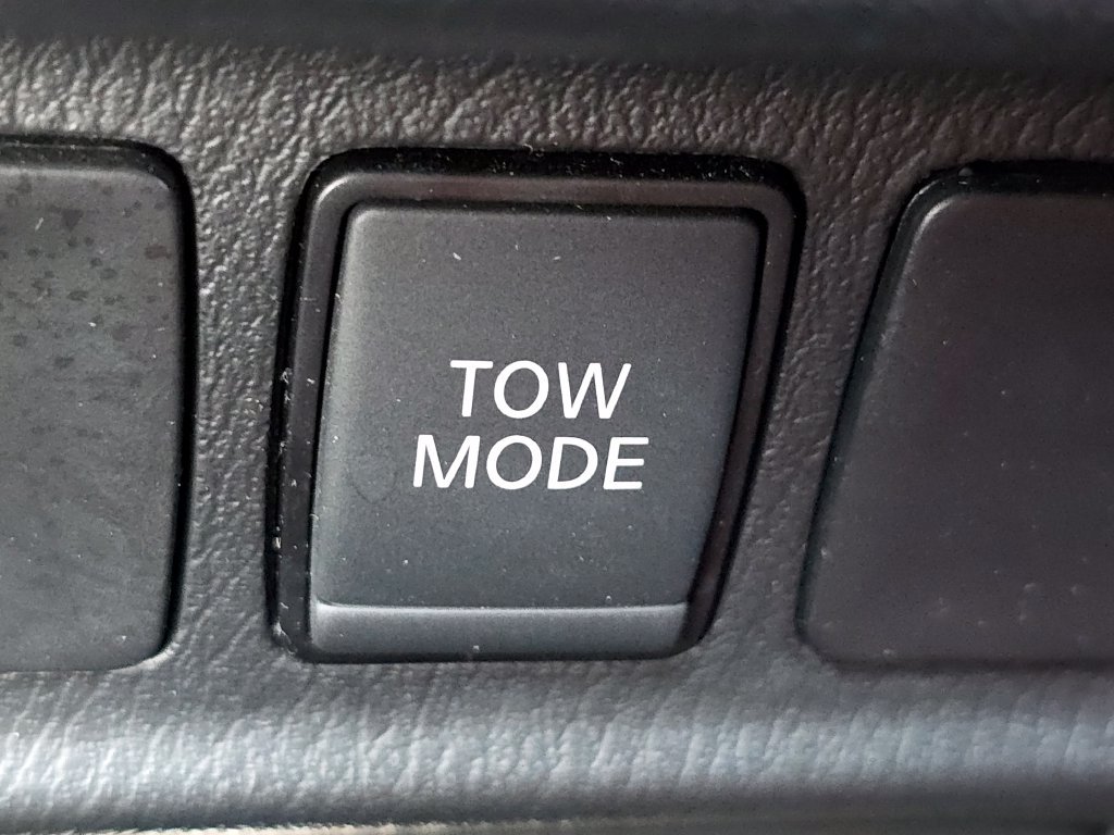 Used 2019 White Nissan SV image 34