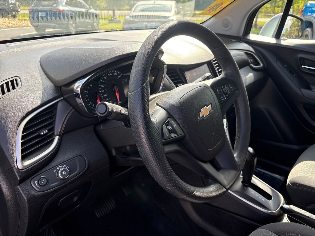 Used 2020 Gray Chevrolet LS image 13