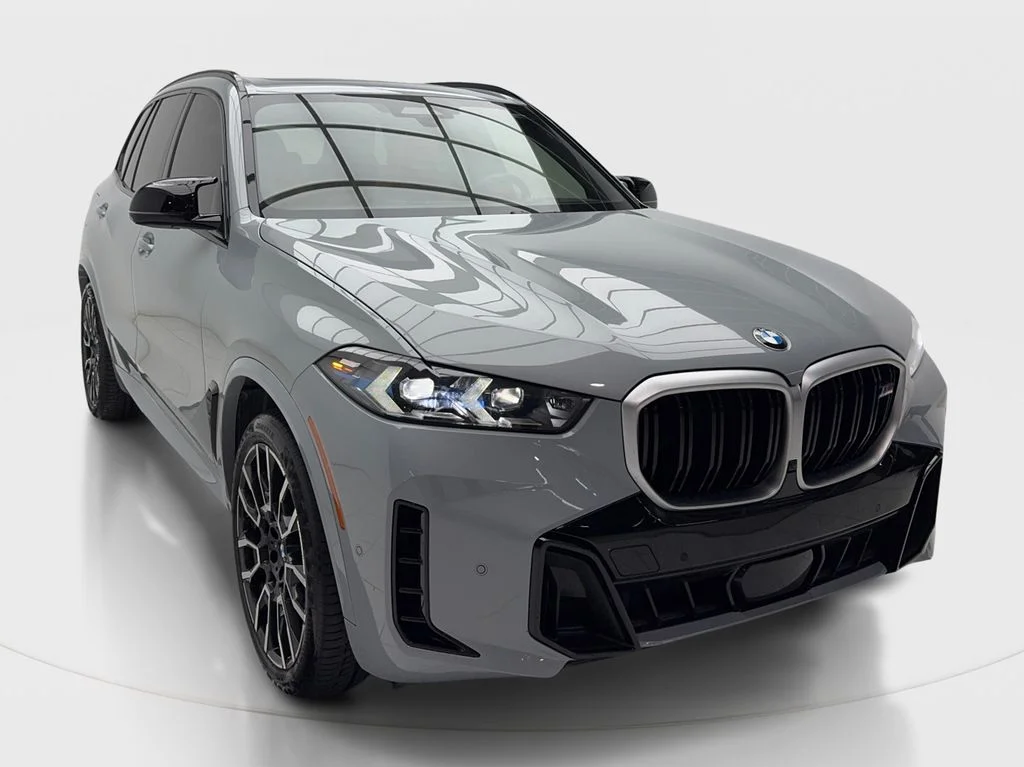 Used 2025 Gray BMW M60i image 2