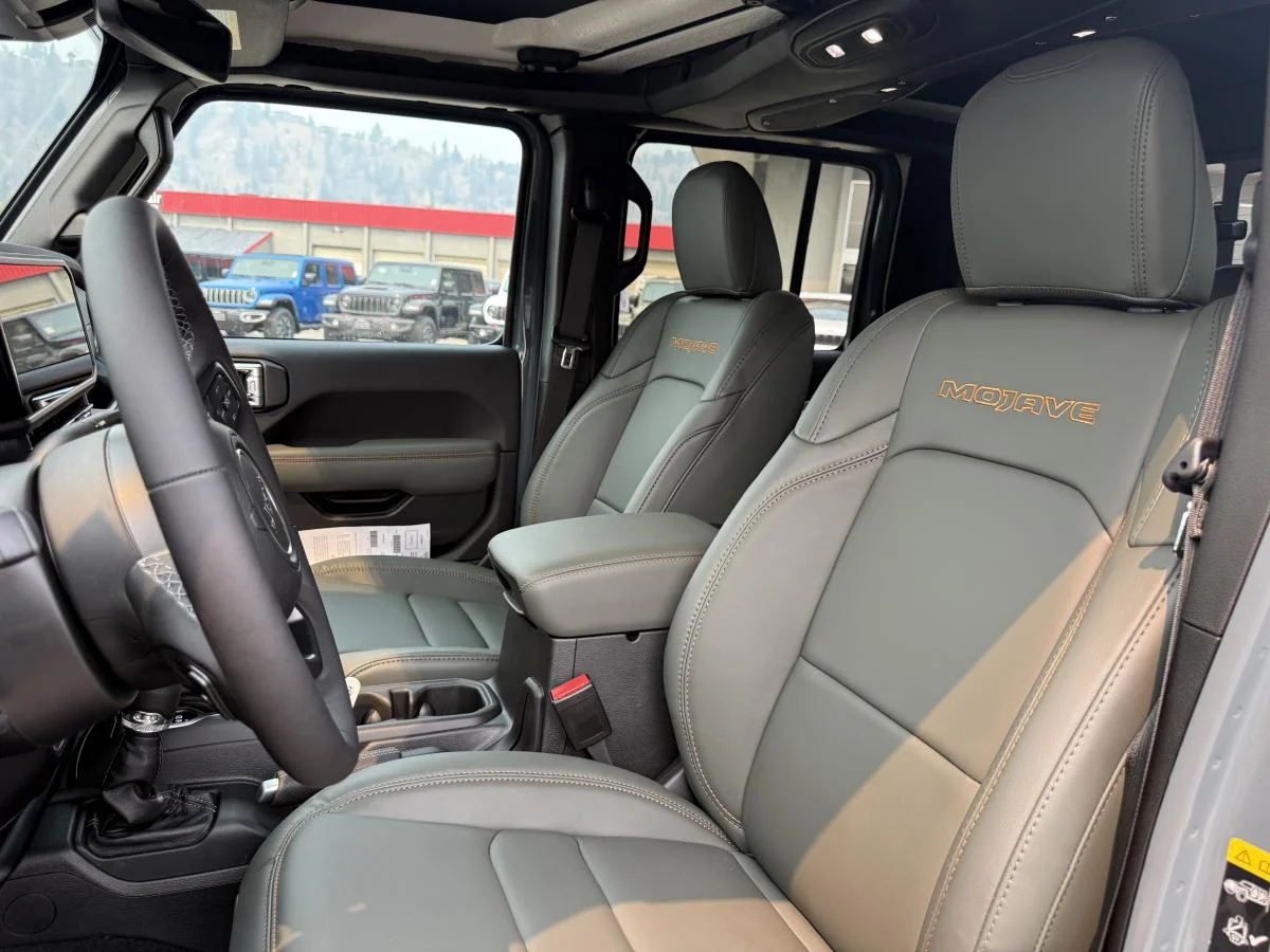 New 2026 Dark blue Jeep Mojave X image 13