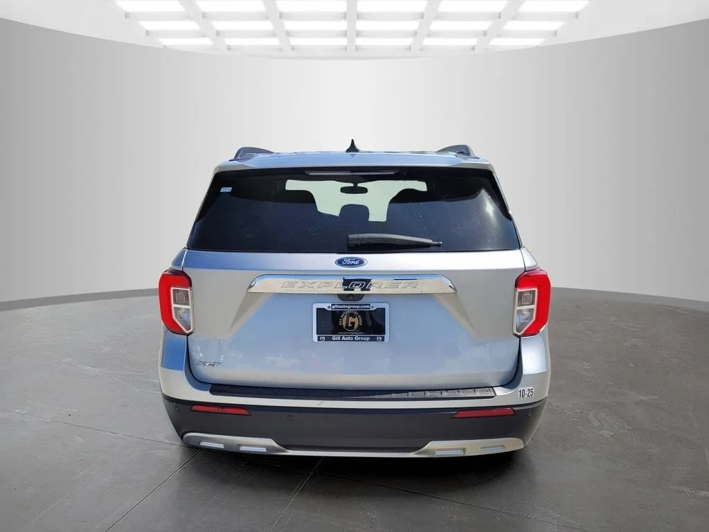 Used 2023 Iconic Silver Met Ford XLT image 5