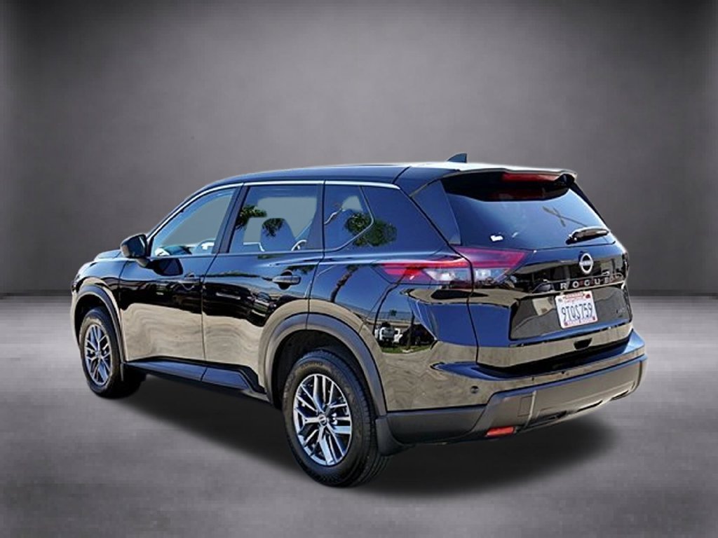 Used 2025 Black Nissan S image 6