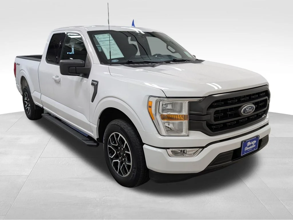 Certified Used 2021 Oxford White Ford XLT image 19