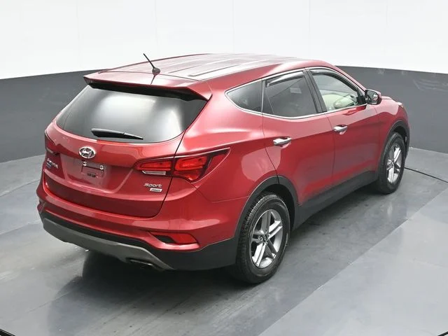 Used 2018 Red Hyundai 2.4 Base image 17
