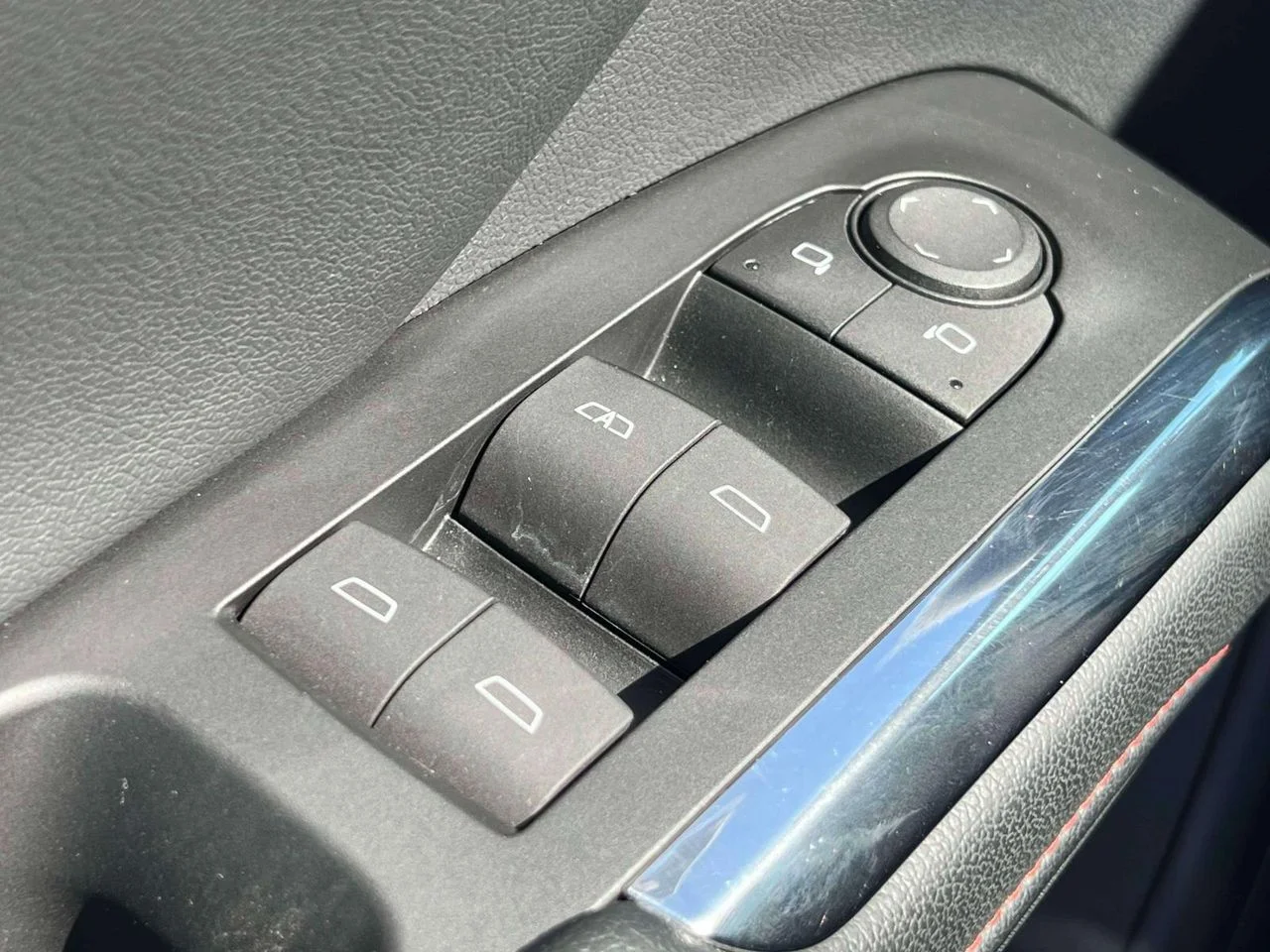 Used 2024 Lakeshore Blue Metallic Chevrolet AWD Z71 image 20