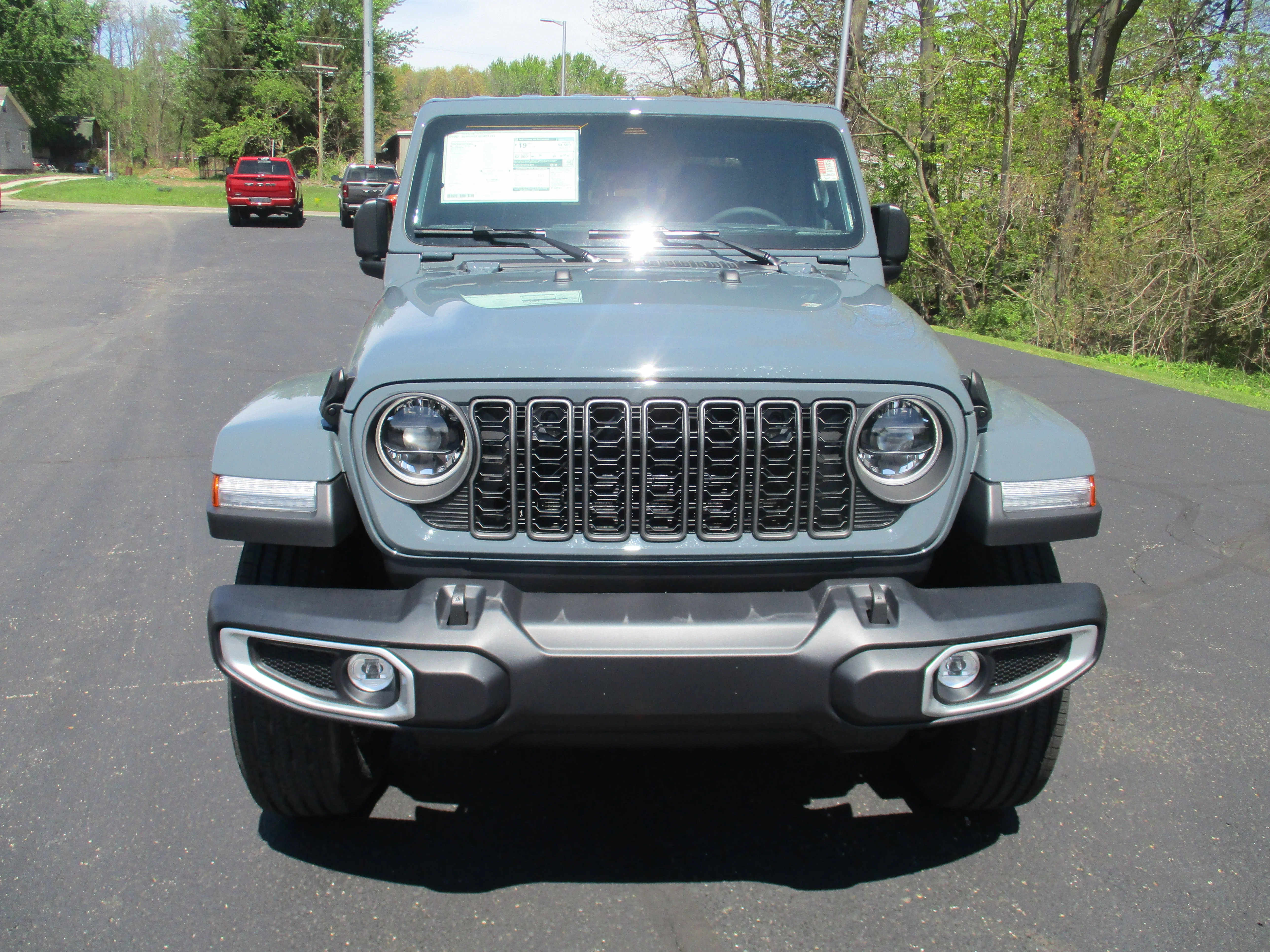 New 2026 Anvil Clear-Coat Exterior Paint Jeep Sahara image 4