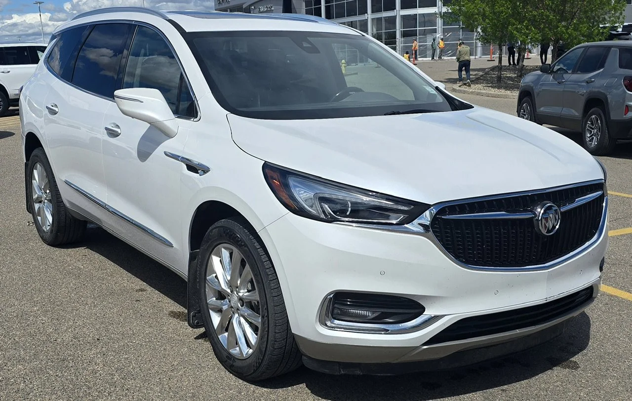 Used 2019 White Buick Premium AWD image 7