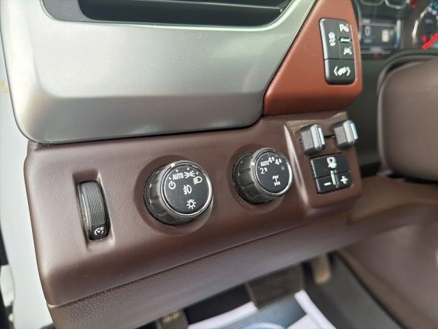 2019 Chevrolet Suburban Premier - Photo 16