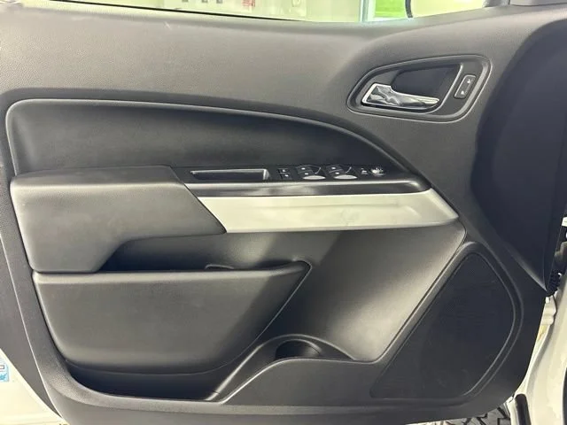 Used 2019 Summit White Chevrolet 4WD ZR2 image 17