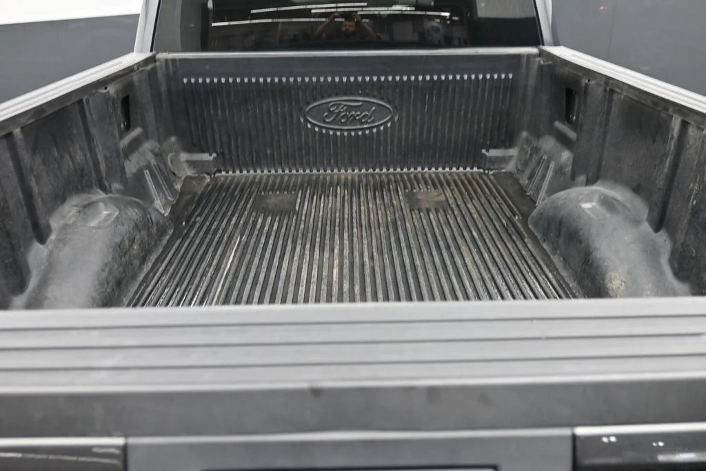 Used 2018 Gray Ford XL image 11