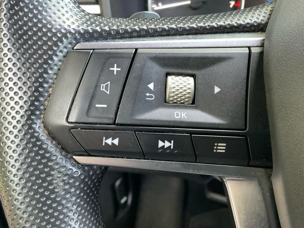 Used 2022 Black Mitsubishi ES image 33