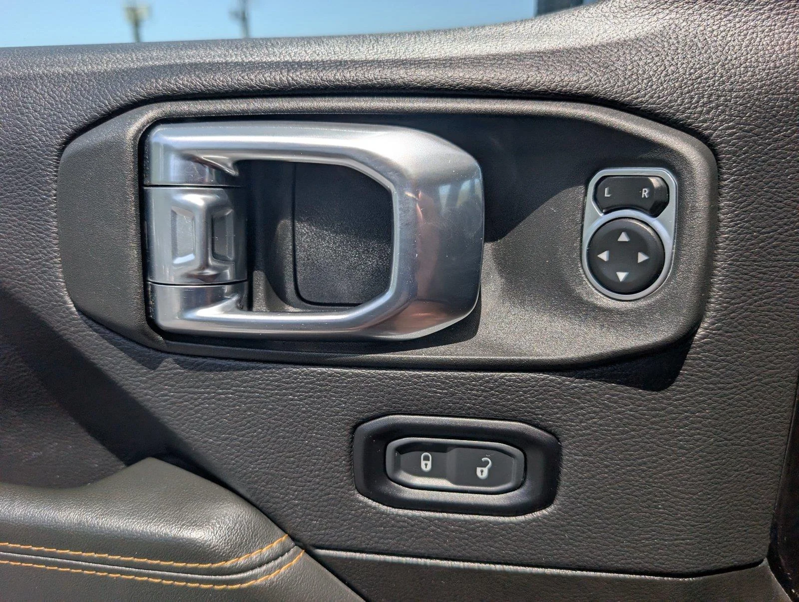 Used 2025 Black Clearcoat Jeep Sahara image 30