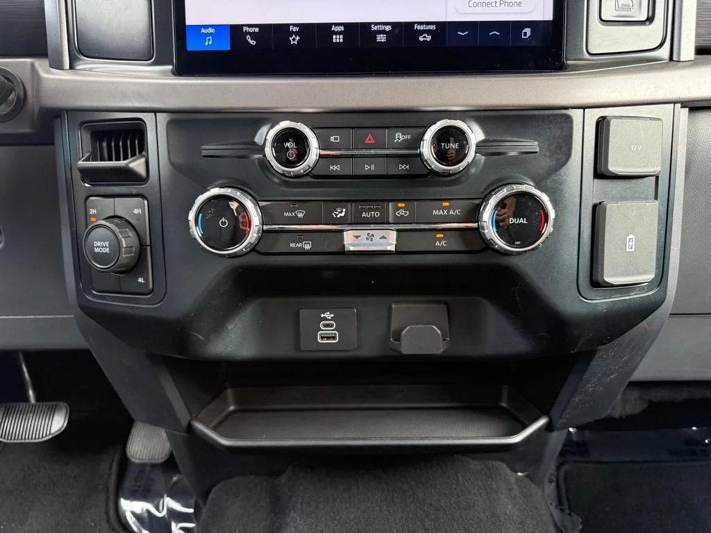 Used 2025 White Ford XLT image 27