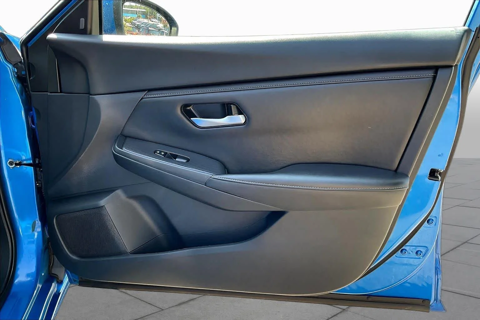 Used 2025 Electric Blue Metallic Nissan SV image 22