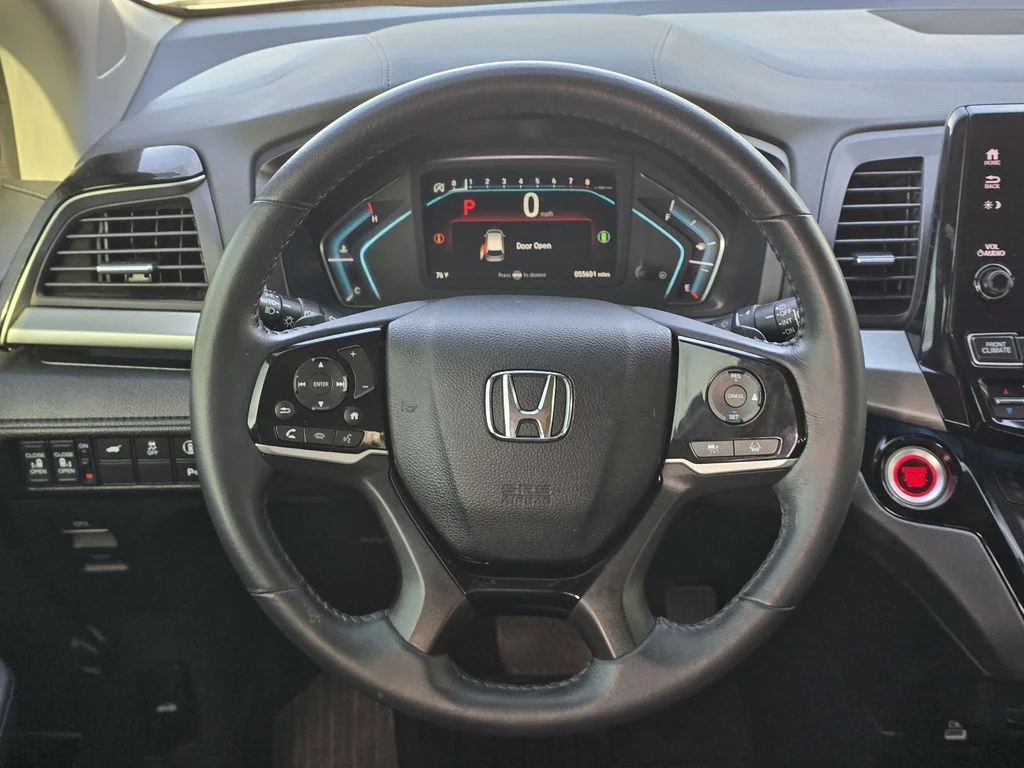 Used 2023 Platinum White Pearl Honda Touring image 15
