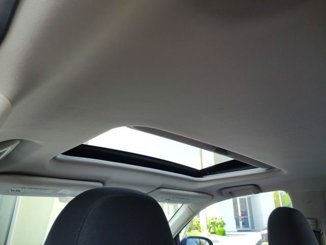 Used 2017 Black Mitsubishi SE image 23