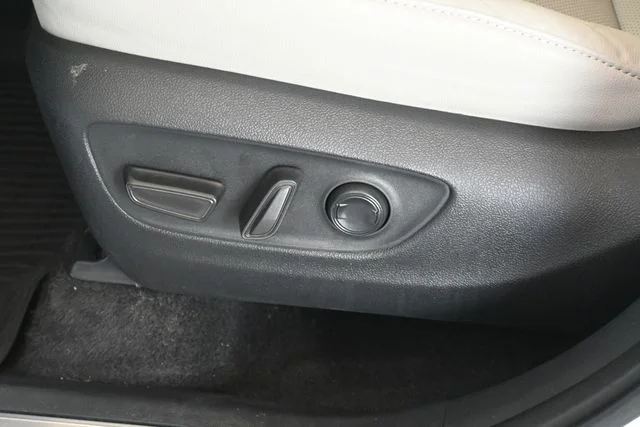 Used 2024 Beige Toyota Platinum image 18