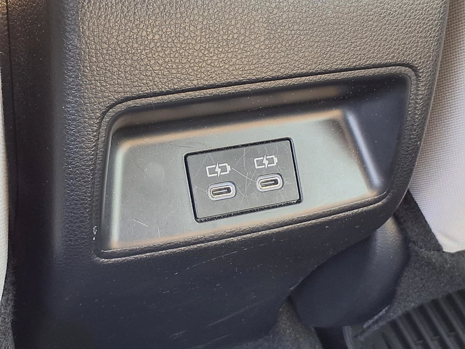 Certified Used 2025 Pearl Toyota LE image 22