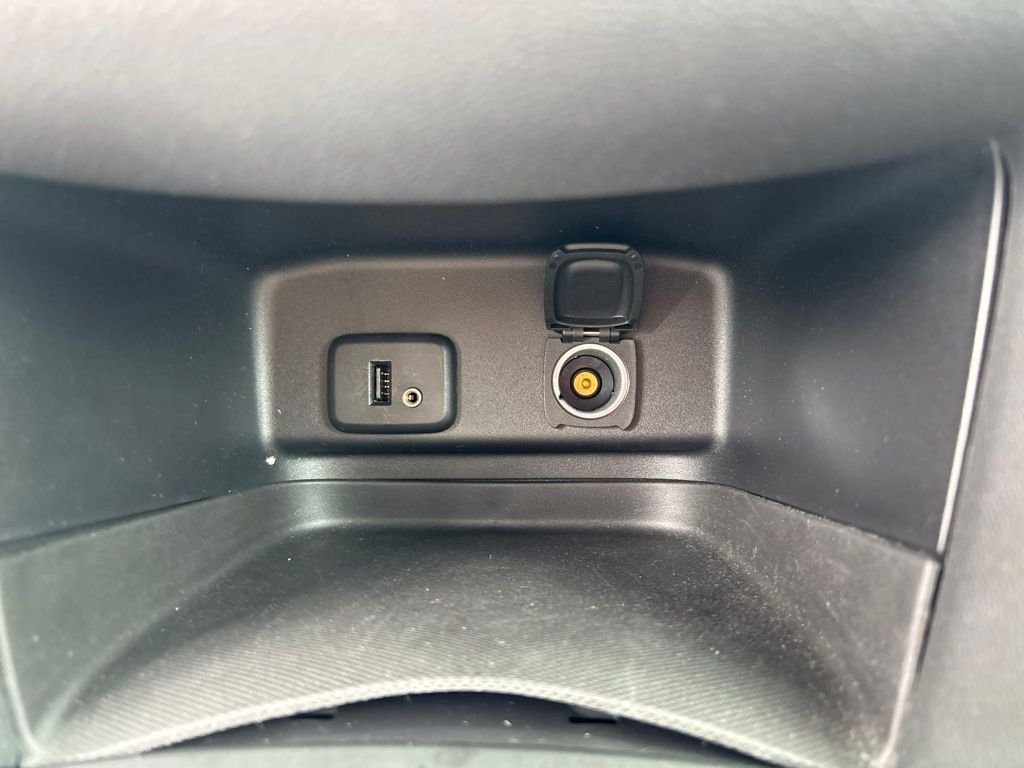 Used 2018 White Chevrolet LT image 26