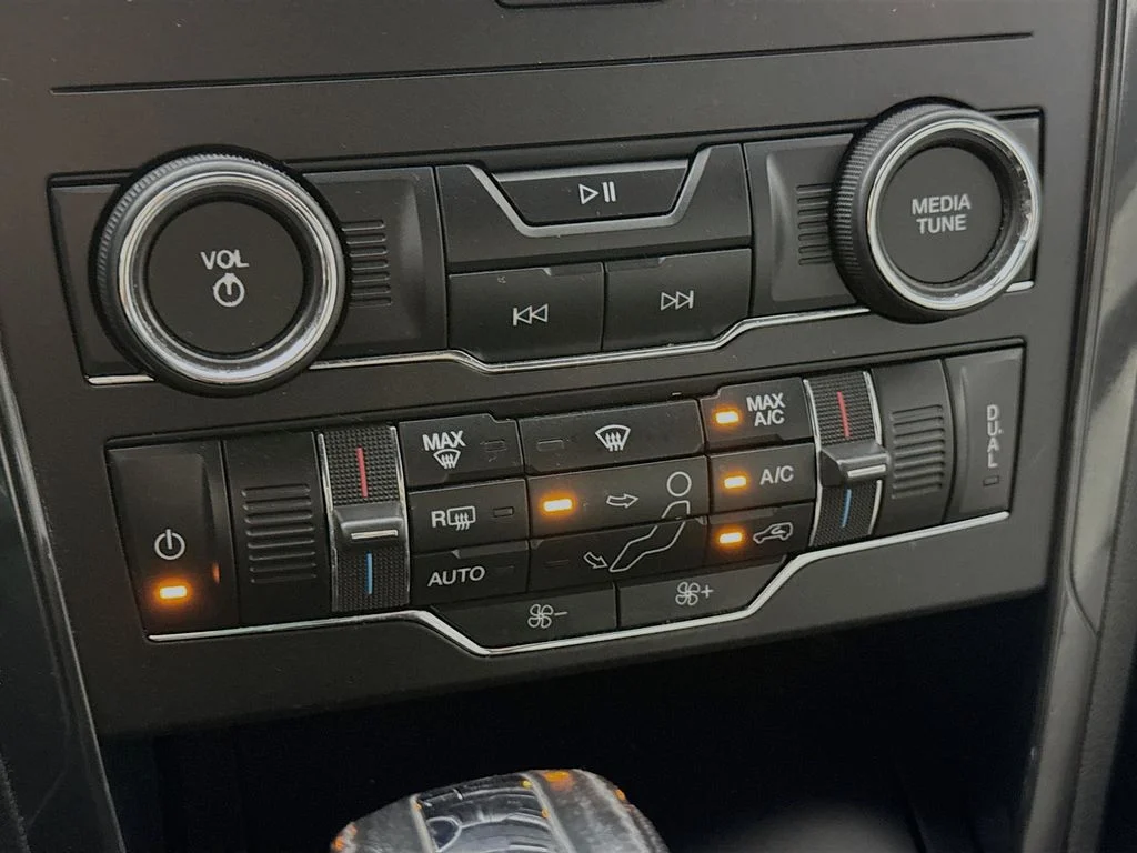 Used 2018 Red Ford XLT image 18