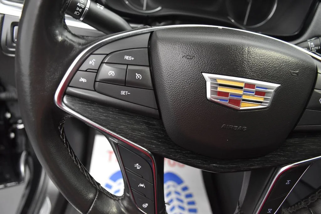 Used 2022 Black Cadillac Premium Luxury image 11