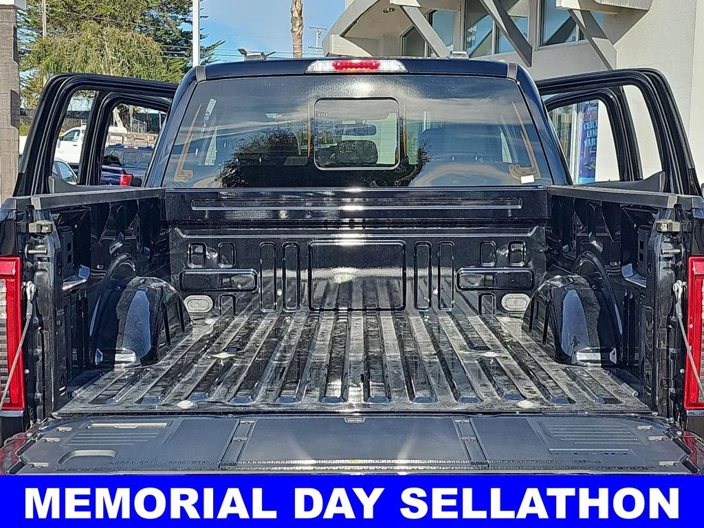 2025 Ford F-150 XLT - Photo 12