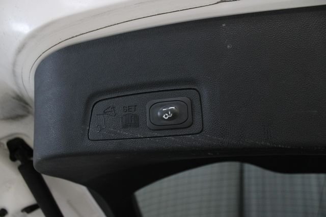 Used 2019 White Lincoln Reserve image 35