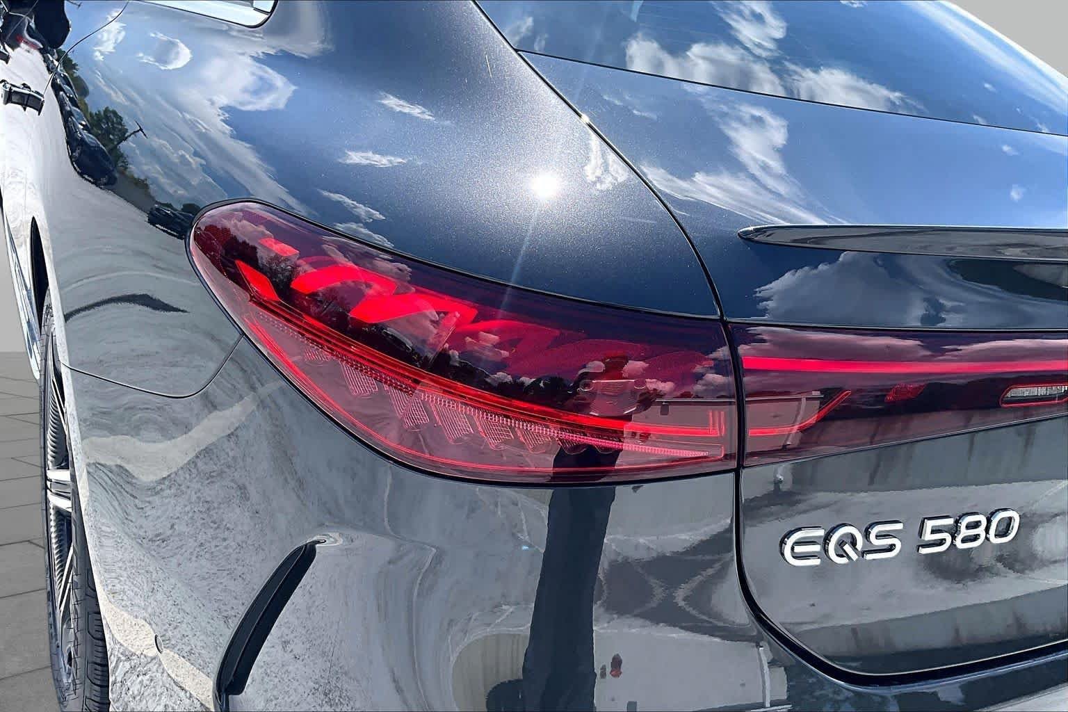 Certified Used 2023 Graphite Grey Metallic Mercedes-Benz EQS 580 image 28