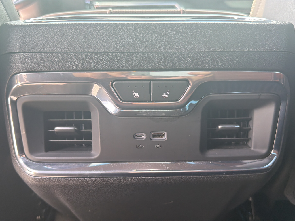 Used 2024 White GMC Denali Ultimate image 28