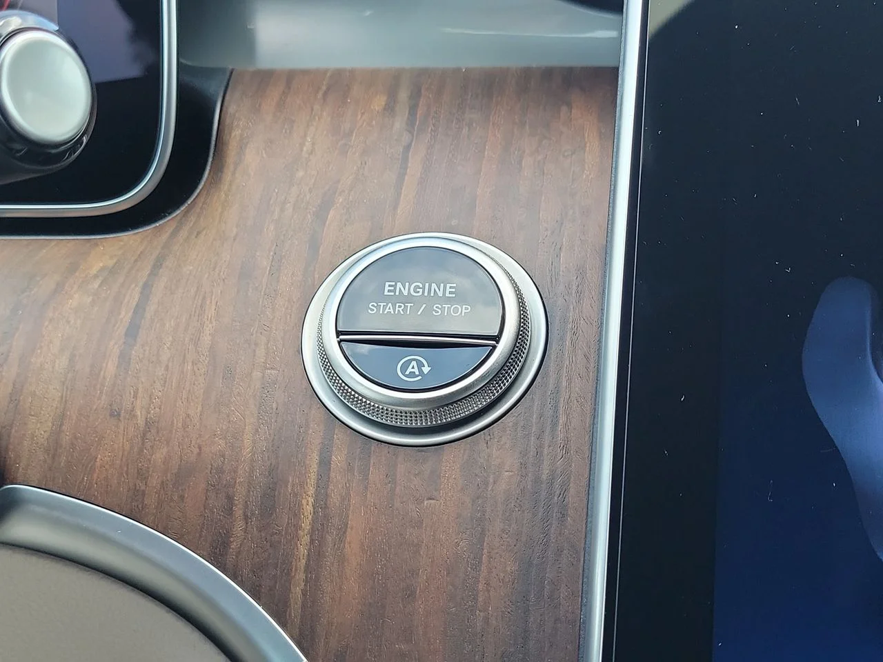 New 2026 Twilight Blue Metallic Mercedes-Benz C 300 image 15