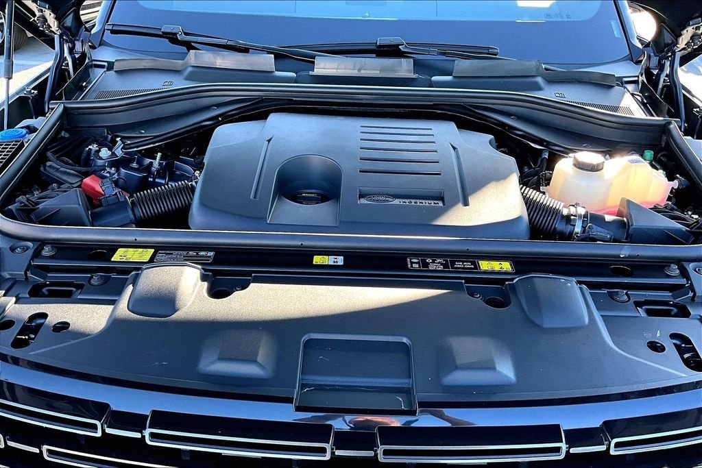 New 2026 Varesine Blue LAND ROVER SE 7 Seats image 13