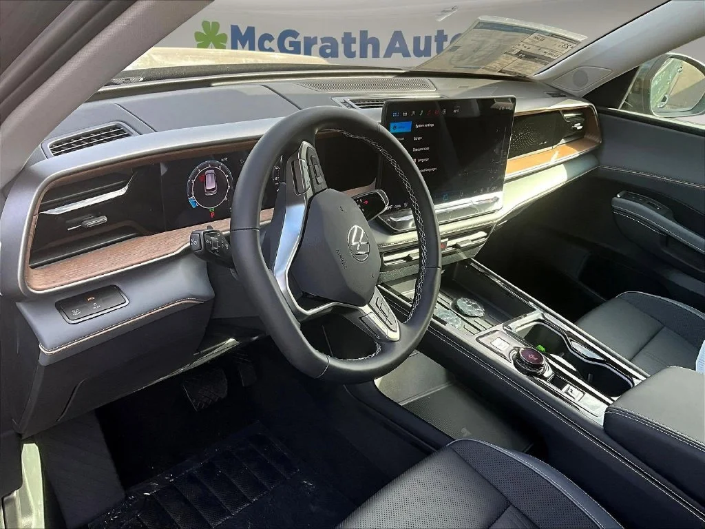 New 2027 Sacramento Green Metallic Volkswagen 2.0T SE w/ Technology image 7