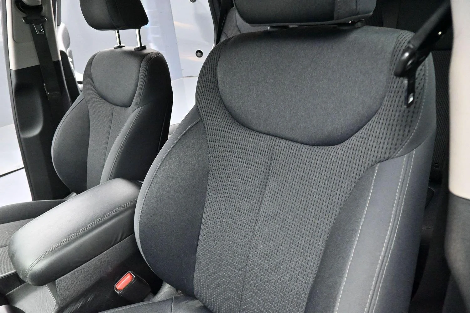 Used 2019 Symphony Silver Hyundai SE image 13