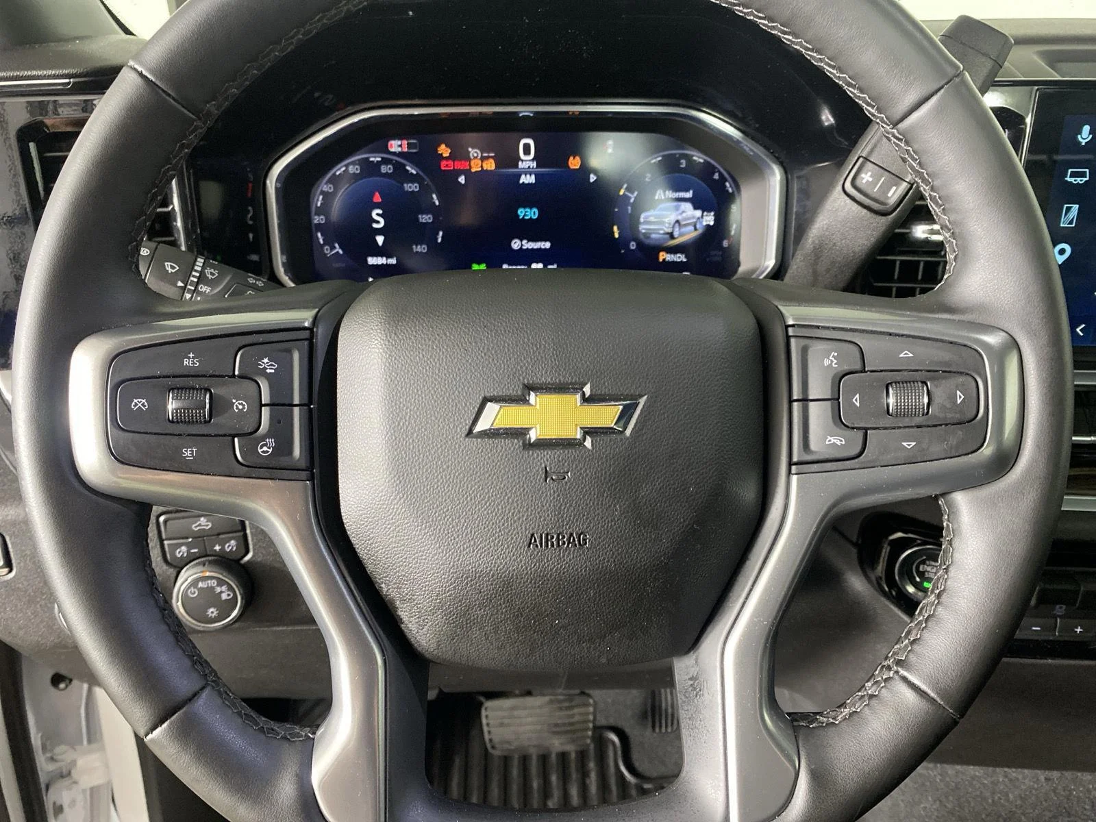 Used 2026 Summit White Chevrolet LT image 16
