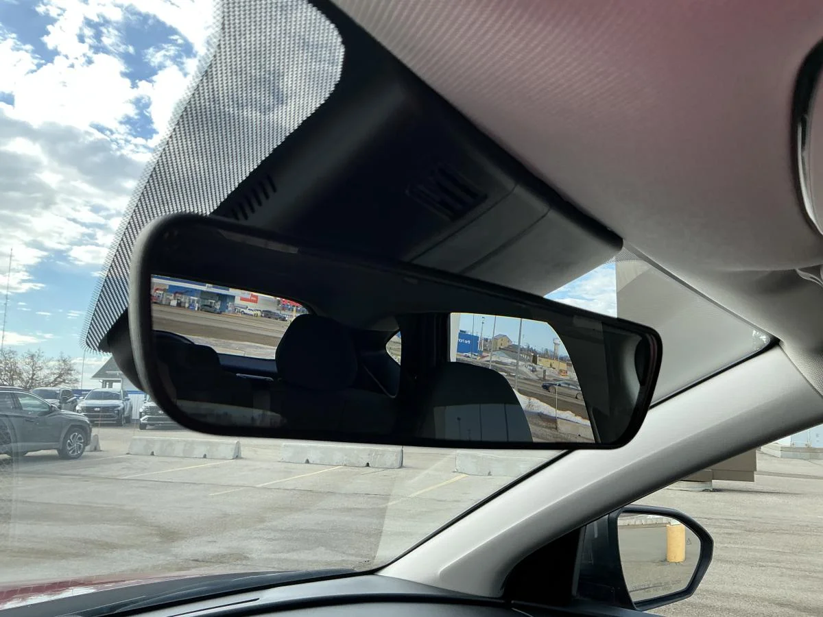 Used 2022 Red Hyundai Preferred image 33