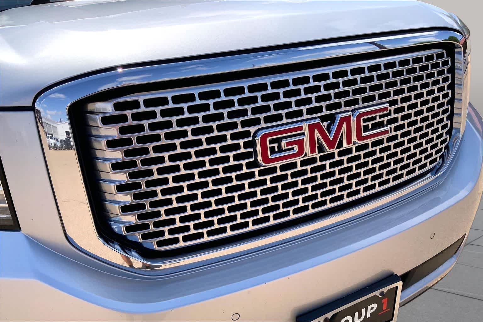 Used 2019 Quicksilver Metallic GMC SLT image 30