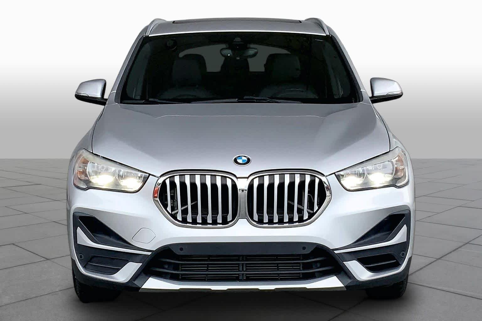 Used 2021 Glacier Silver Metallic BMW sDrive28i image 4