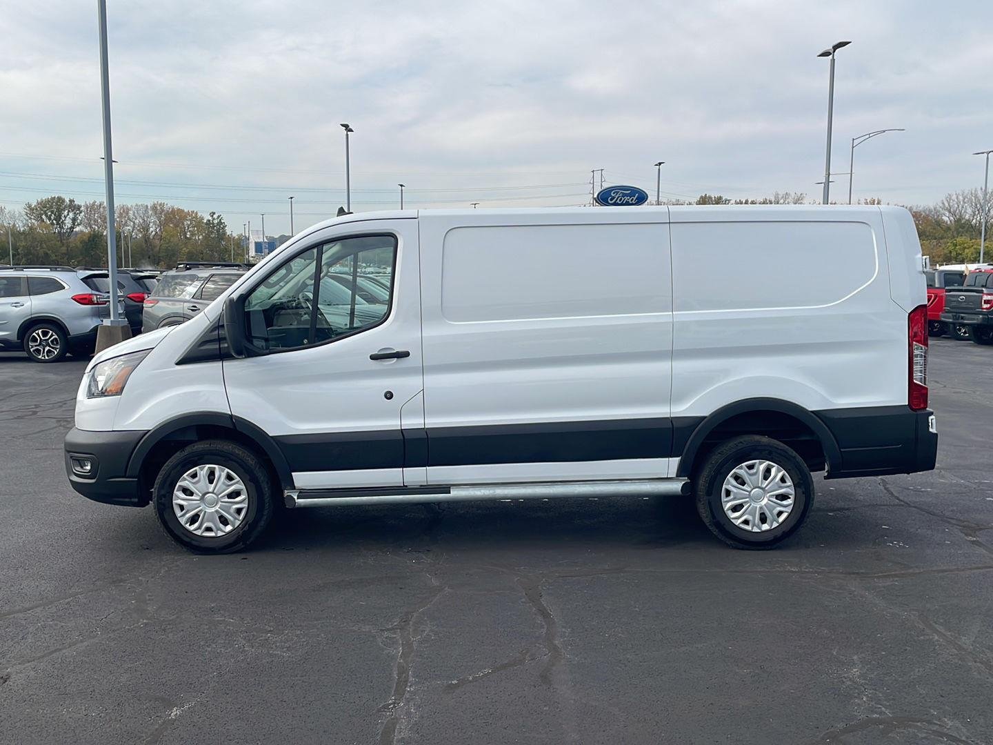 Used 2025 Oxford White Ford  image 2
